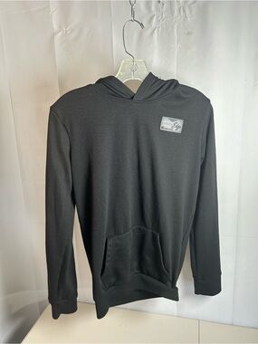 Men's Black Hooded Pullover Sweatshirt with Subtle Chest Patch